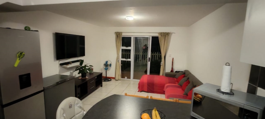 2 Bedroom Property for Sale in Stratford Green Western Cape